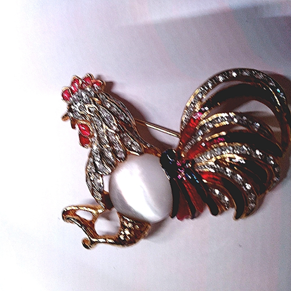 Jelly belly rooster brooch. Red green, blue, rhinestones, gold in color.